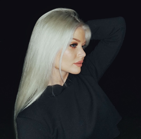 Meet your Posher, Lily - Picture 1 of 1